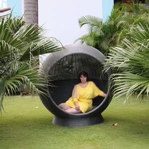 Meet your Posher, Carrie